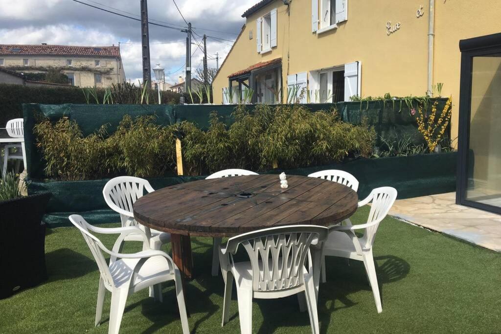 Magnifique maison 80m² avec extérieur Saint-Michel-le-Cloucq Extérieur photo